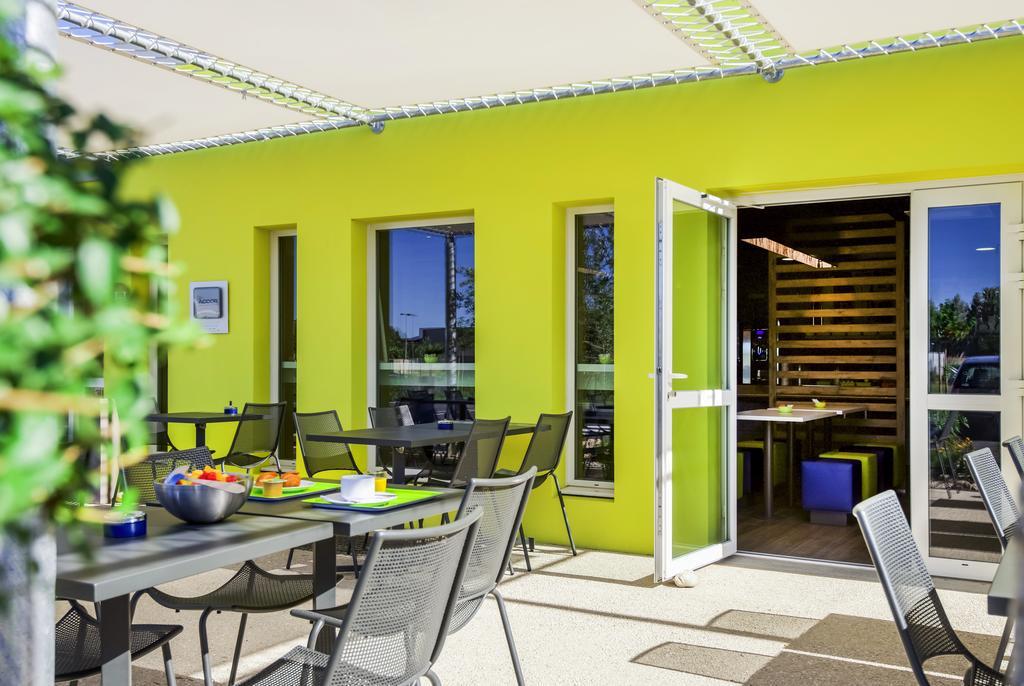 Ibis Budget Porte De Camargue Saint-Martin-de-Crau Exterior photo